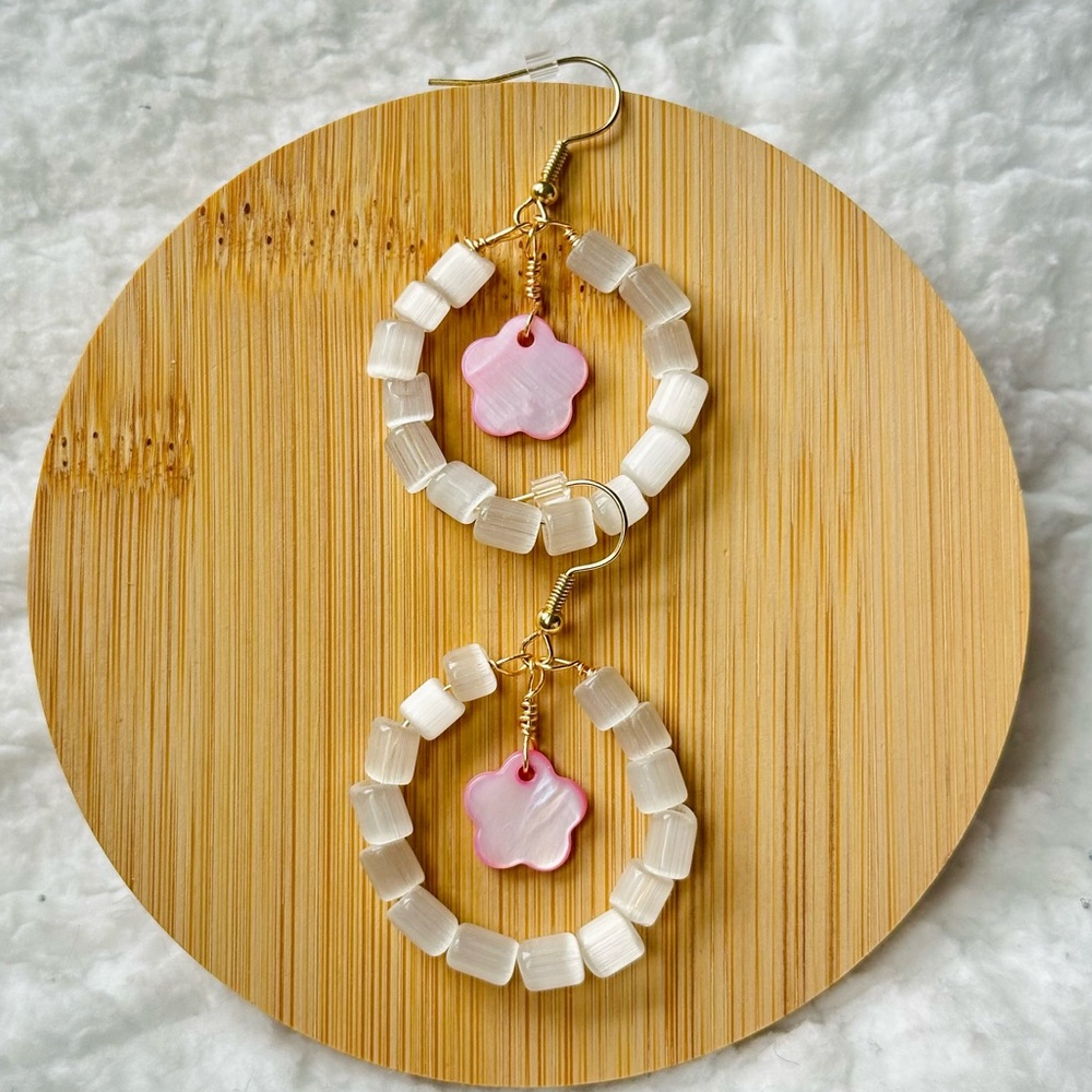 Handmade pink/white hoop flower earrings.